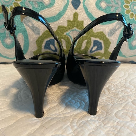 Nine West Slingbacks - Picture 2 of 2